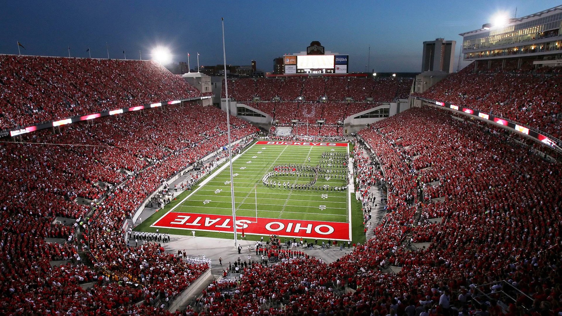 《《堡垒之夜》推出新“未来城市”季节，视觉震撼》，“堡垒之夜”