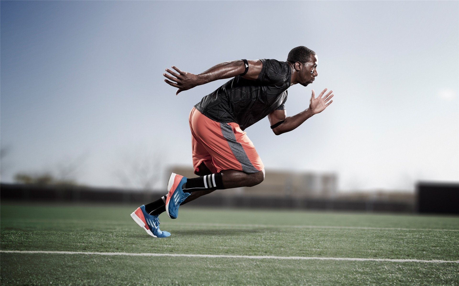 主题足球节多样化开展，拉近群众距离，开展足球活动