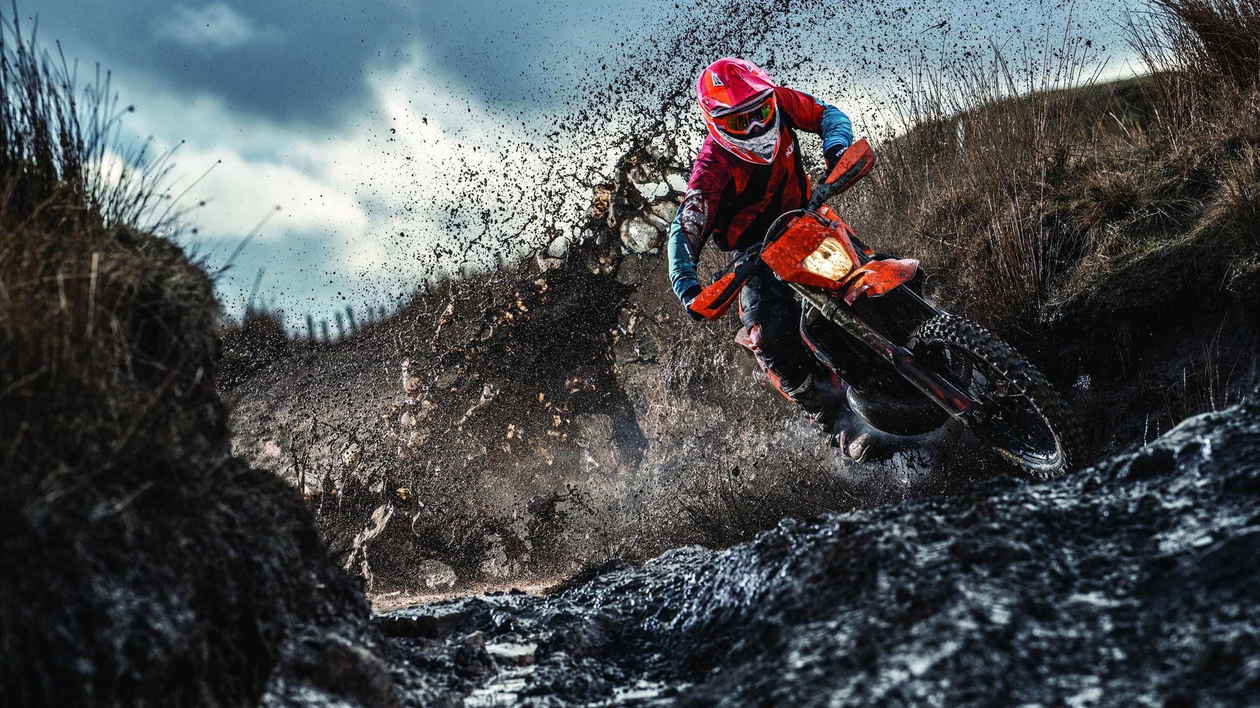 拥抱挑战：车手心理调适的秘密武器，拥抱汽车