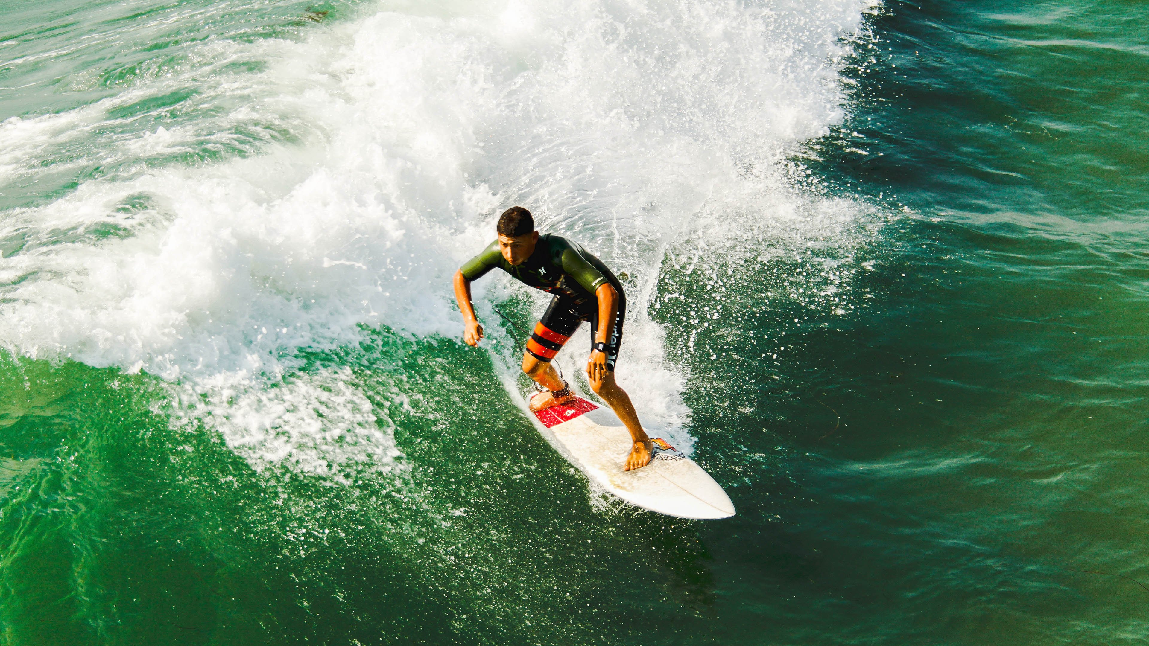 逆袭“黑马王者”：从无名到冠军的神话传说，黑马逆袭的语句